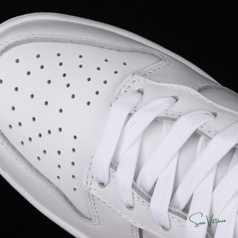 Dunk Low "Triple White" Nike