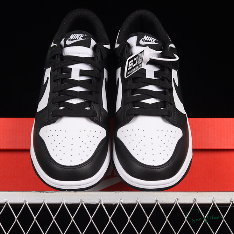 Dunk Low "Panda" Nike