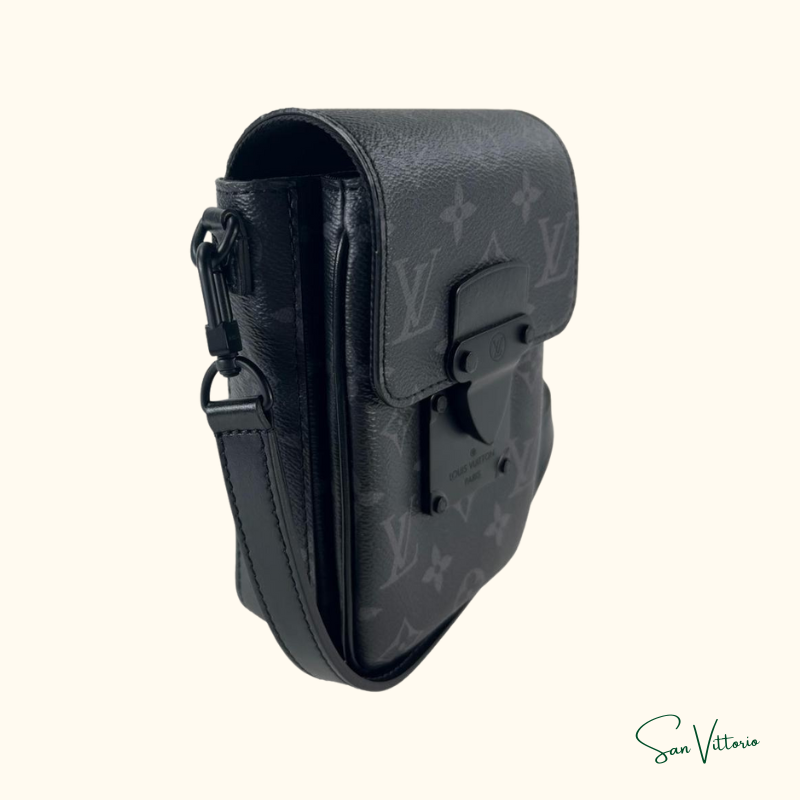 Carteira S-Lock Vertical Wearable Monogram Eclipse Louis Vuitton