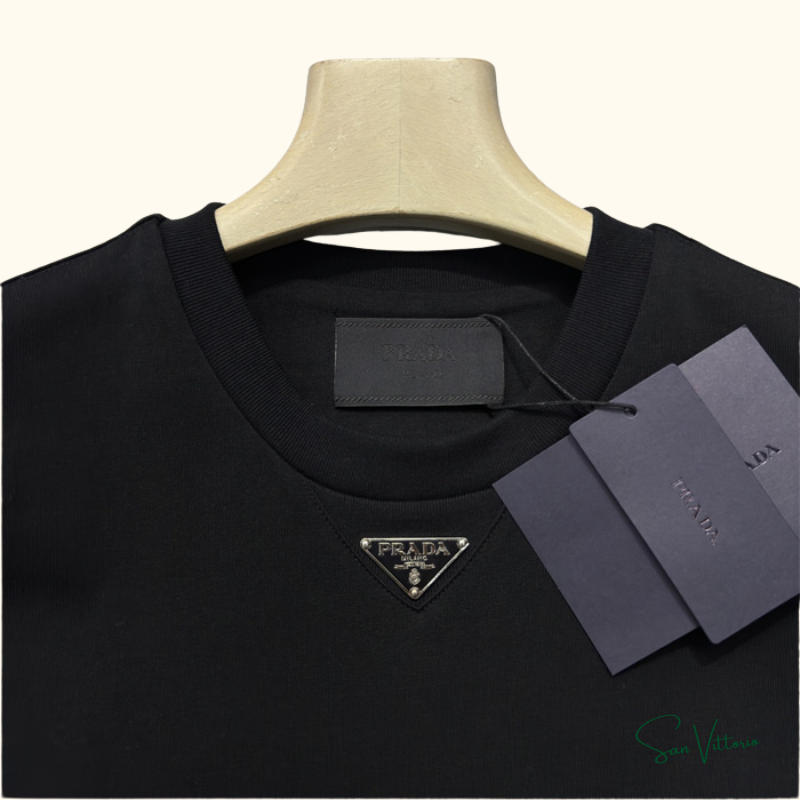 Camiseta com Logo Triangular Prada