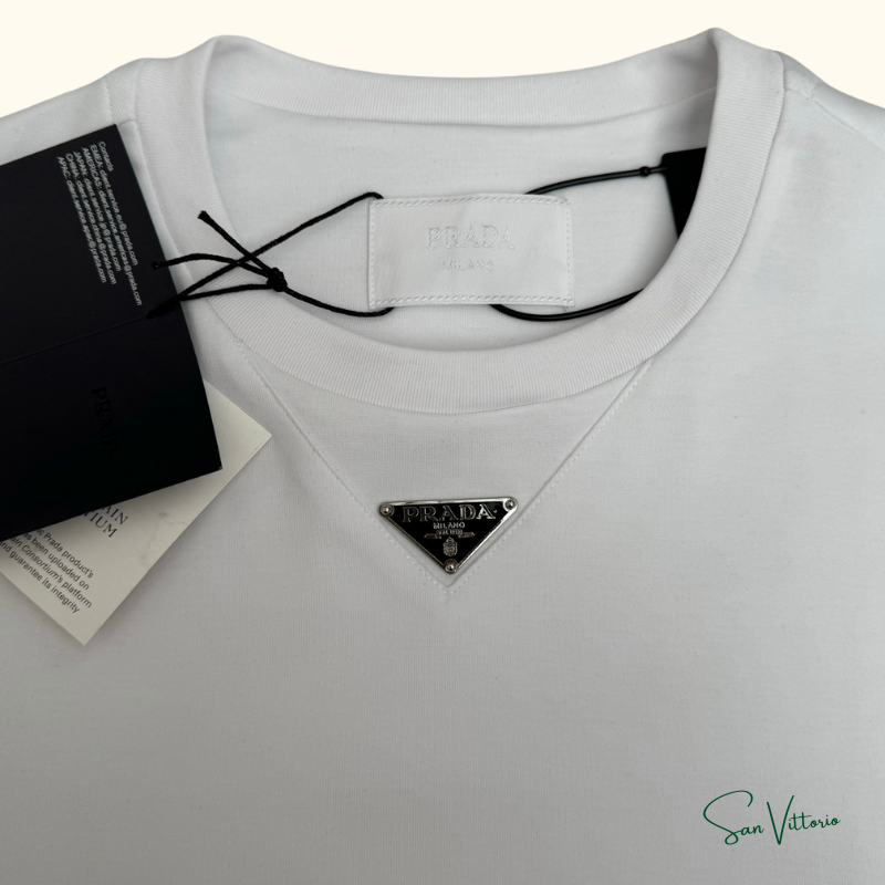 Camiseta com Logo Triangular Prada