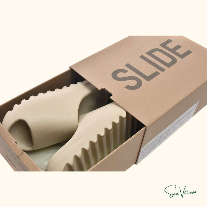 Sandália Yeezy Slide "Bone"