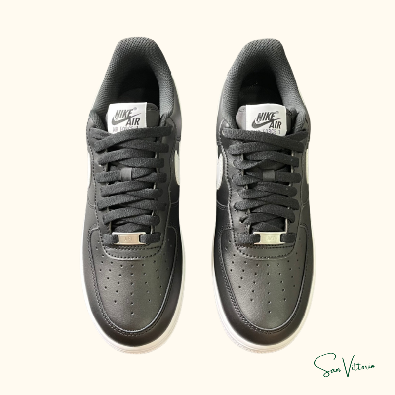 Tênis Black/White Air Force 1 Nike