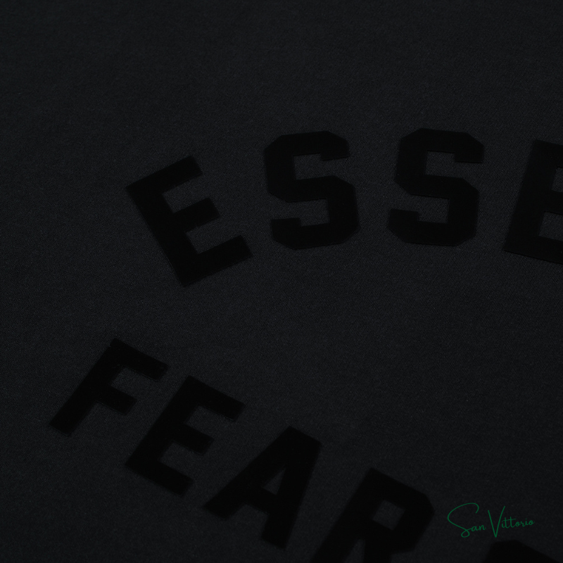 Camiseta "Jet Black" Fear of God Essentials