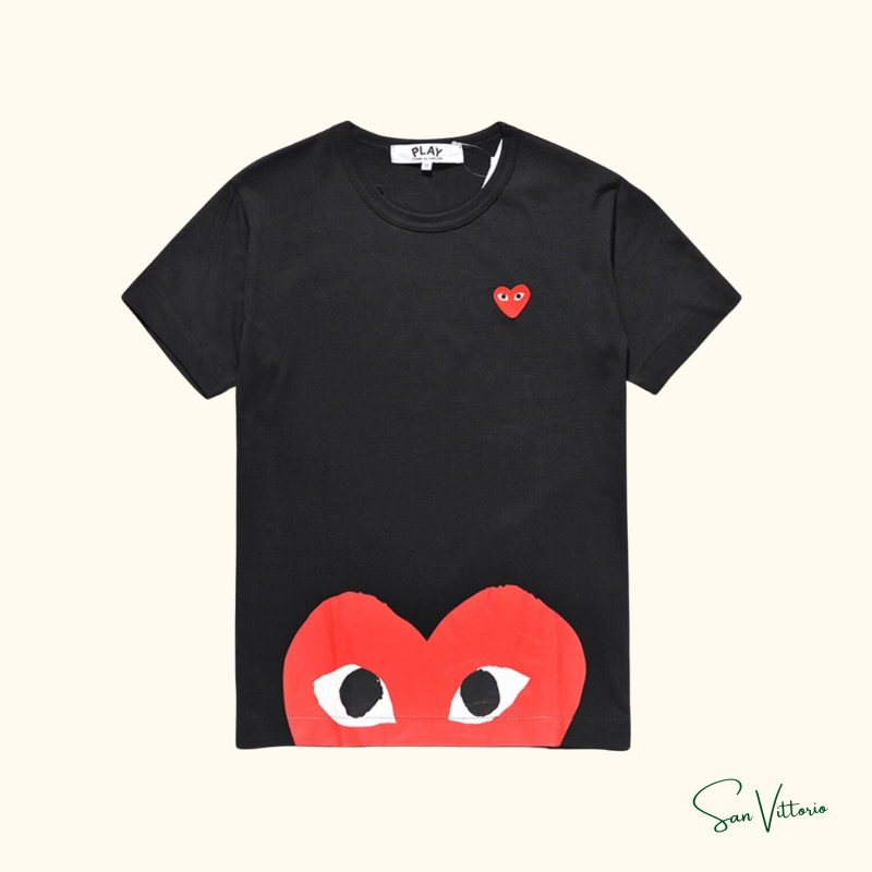 Camiseta "Play Bottom Heart Tee" CDG