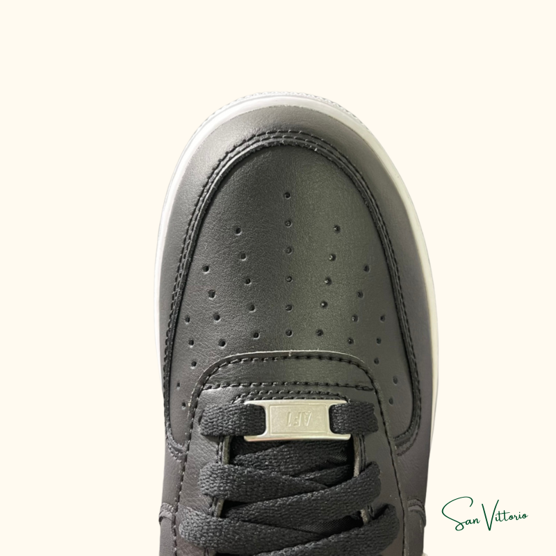 Tênis Black/White Air Force 1 Nike