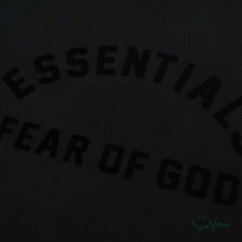Camiseta  "Jet Black" Fear of God Essentials