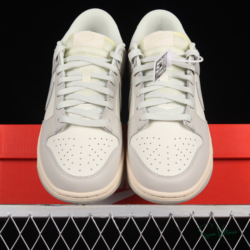 Nike Dunk Low Light Bone
