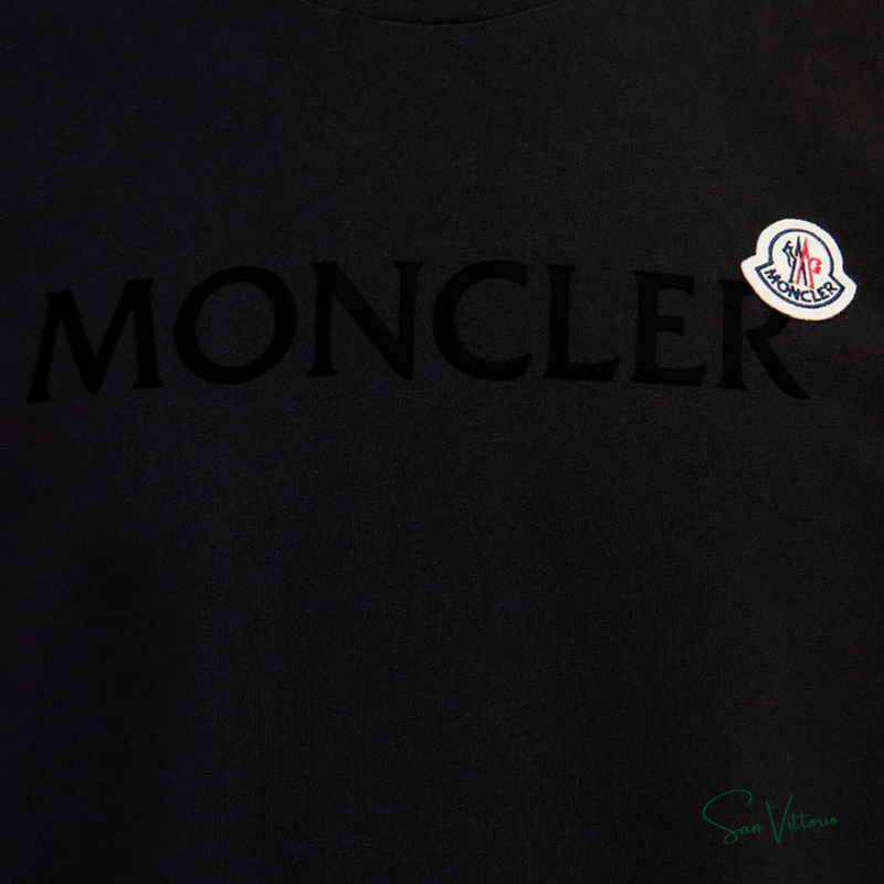 Camiseta "Com Logo Flocado" Moncler
